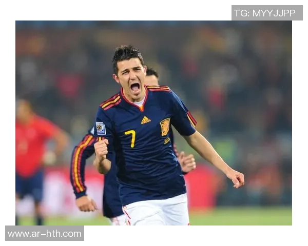 顶级球星魅力写真集聚焦绿茵激情与俊朗风采